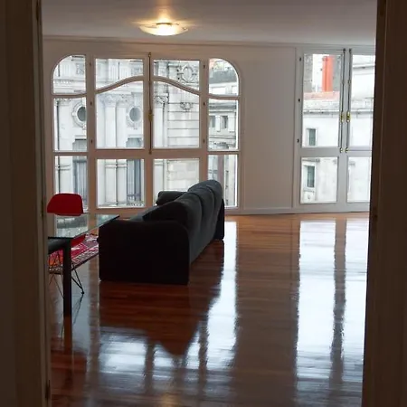 Exclusivo Piso En La Mejor Calle De Vigo. Principe